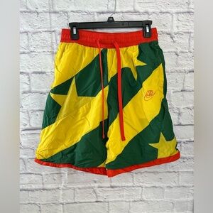 Nike‎ Colorblock Swim Trunks Men’s L – Red Yellow Green Star Print Worn 1 time